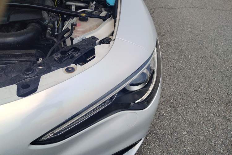 Used Alfa Romeo Stelvio 2017 2.0T 200HP Luxury Edition Engine Bay Left