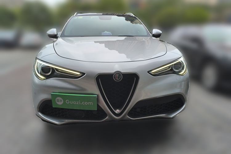 Used Alfa Romeo Stelvio 2017 2.0T 200HP Luxury Edition Front