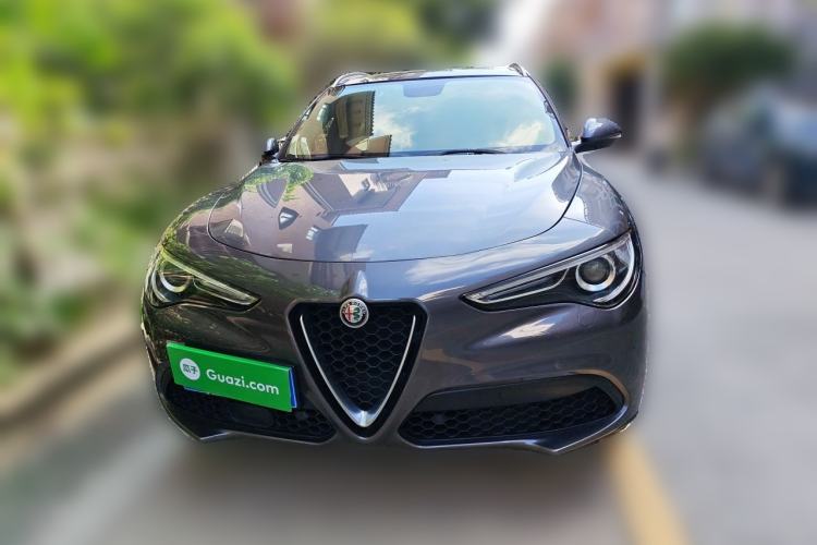 Used Alfa Romeo Stelvio 2017 2.0T 200HP Luxury Edition Front