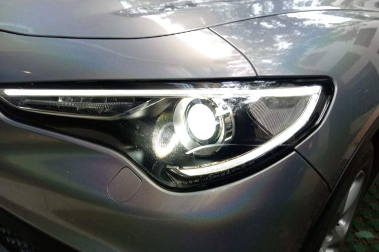 Used Alfa Romeo Stelvio 2017 2.0T 200HP Elite Edition Left Front Headlight