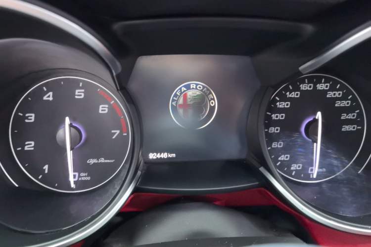 Used Alfa Romeo Stelvio 2017 2.0T 280HP Luxury Edition Odometer Close Up