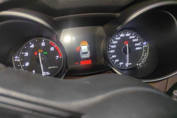 Used Alfa Romeo Stelvio 2017 2.0T 200HP Elite Edition Odometer Close Up