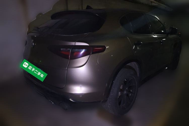 Used Alfa Romeo Stelvio 2017 2.0T 200HP Elite Edition Rear Right 45 Deg