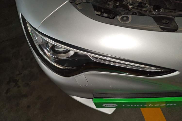 Used Alfa Romeo Stelvio 2017 2.0T 200HP Luxury Edition Right Front Headlight