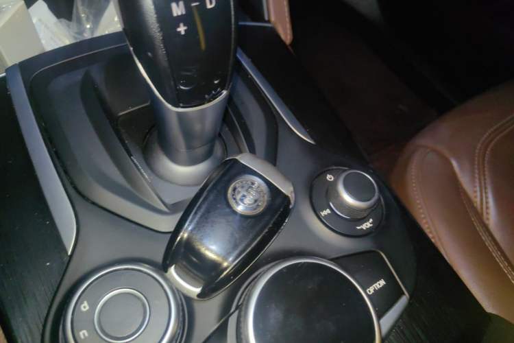 Used Alfa Romeo Stelvio 2017 2.0T 200HP Elite Edition Vehicle Key