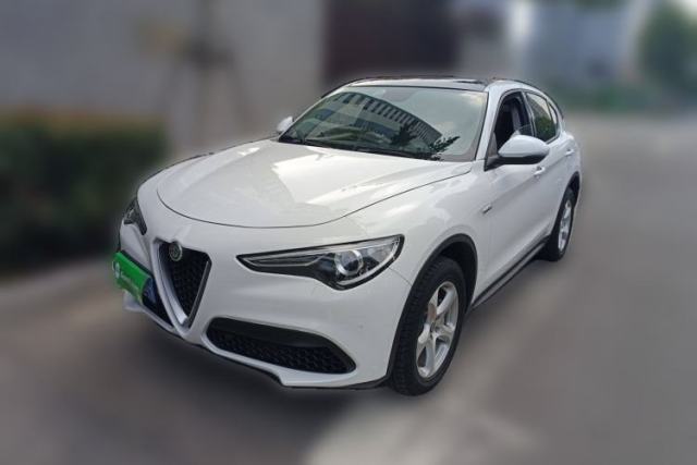 Ojetý Alfa Romeo Stelvio 2017 2.0T 200HP Elite Edition