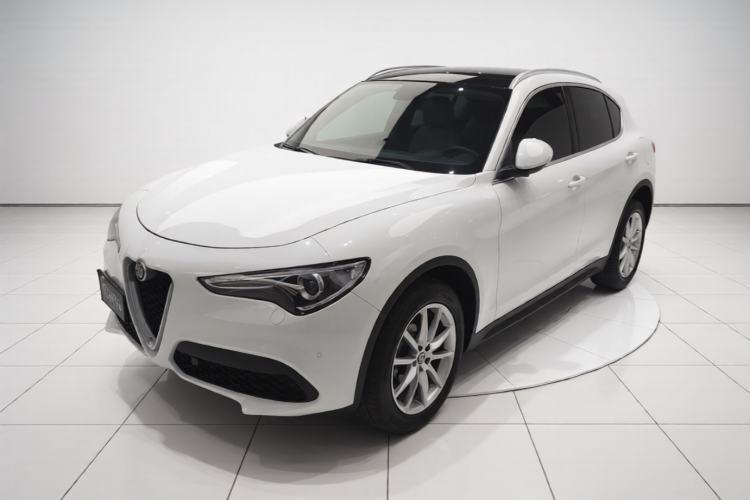 Used Alfa Romeo Stelvio 2017 2.0T 200HP Luxury Edition Guazi used car, China used car export, Used car for sale, Used cars, Cheapest cars for sale