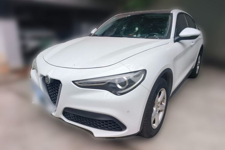 Alfa Romeo Stelvio 2017