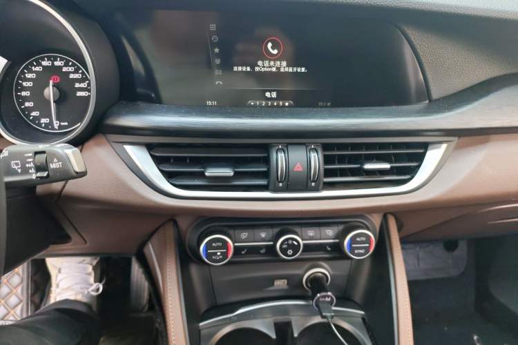 Used Alfa Romeo Stelvio 2017 2.0T 200HP Elite Edition Audio And AC Panel