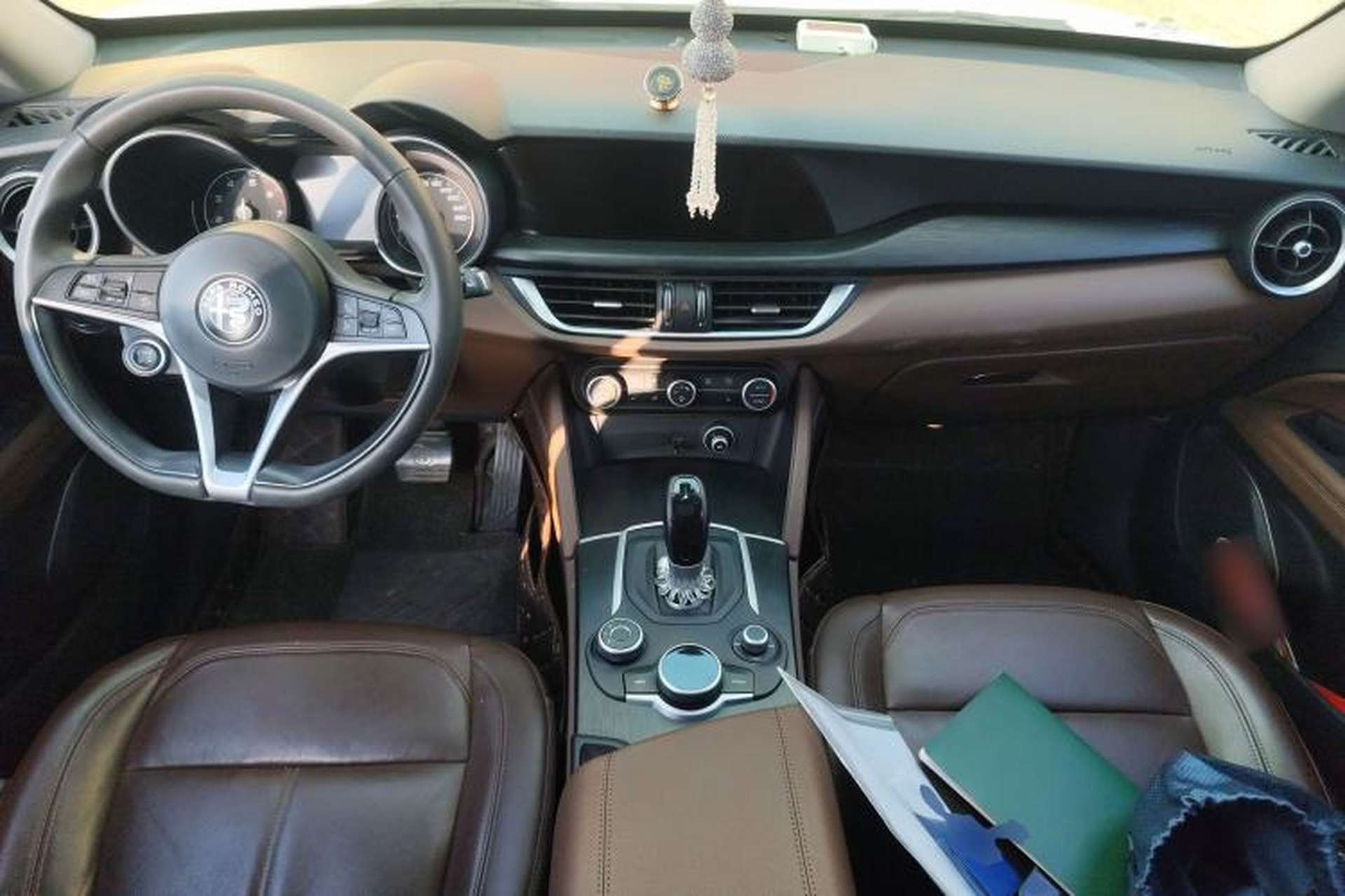 Used Alfa Romeo Stelvio 2017 2.0T 200HP Luxury Edition Center Console