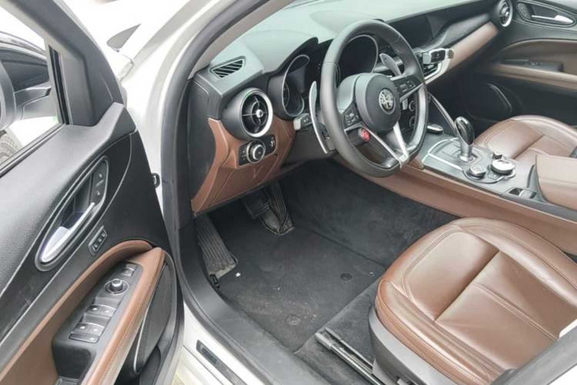 Used Alfa Romeo Stelvio 2017 2.0T 200HP Luxury Edition Driver Seat