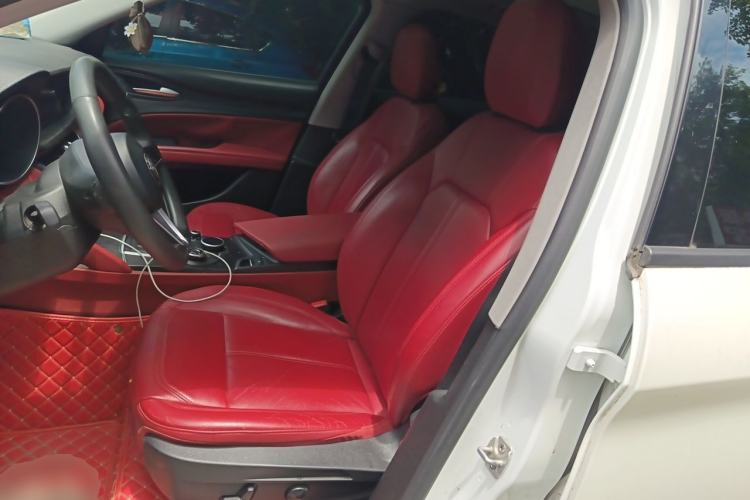 Used Alfa Romeo Stelvio 2017 2.0T 200HP Elite Edition Driver Seat