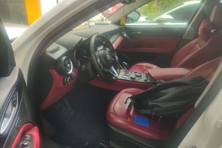 Used Alfa Romeo Stelvio 2017 2.0T 200HP Elite Edition Driver Seat