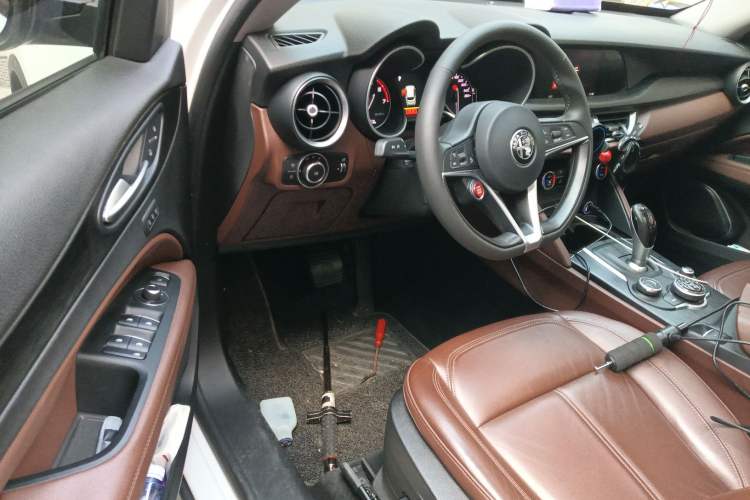Used Alfa Romeo Stelvio 2017 2.0T 200HP Elite Edition Driver Seat