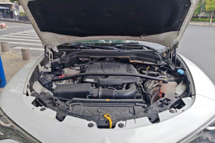 Used Alfa Romeo Stelvio 2017 2.0T 200HP Luxury Edition Engine Bay
