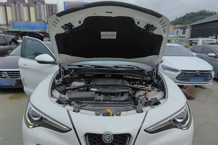 Used Alfa Romeo Stelvio 2017 2.0T 200HP Luxury Edition Engine Bay