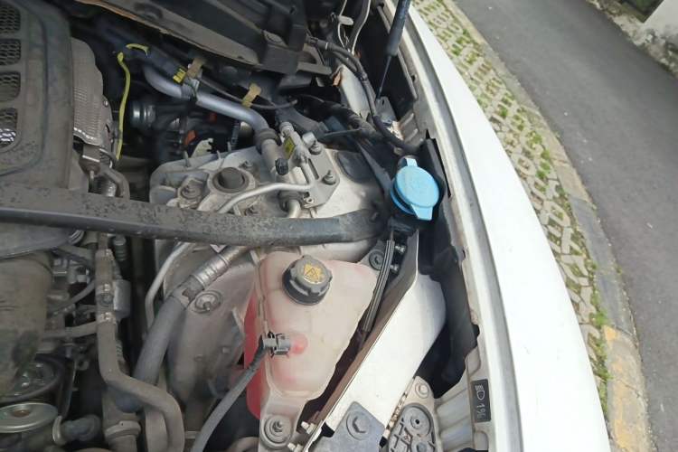Used Alfa Romeo Stelvio 2017 2.0T 200HP Elite Edition Engine Bay Left