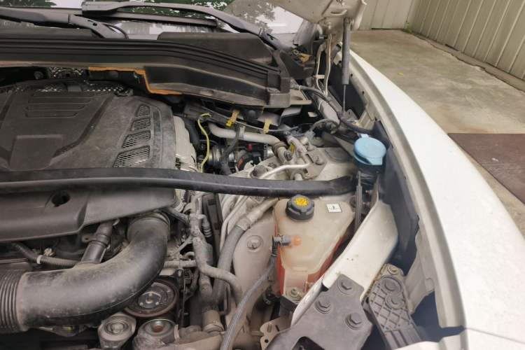 Used Alfa Romeo Stelvio 2017 2.0T 200HP Elite Edition Engine Bay Left