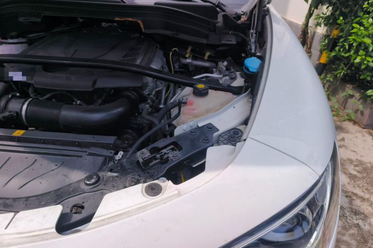 Used Alfa Romeo Stelvio 2017 2.0T 200HP Elite Edition Engine Bay Left