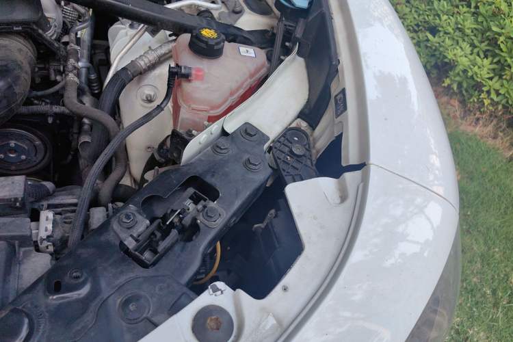 Used Alfa Romeo Stelvio 2017 2.0T 200HP Elite Edition Engine Bay Left