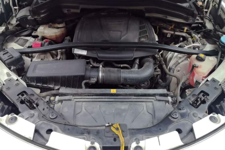 Used Alfa Romeo Stelvio 2017 2.0T 200HP Luxury Edition Engine Bay