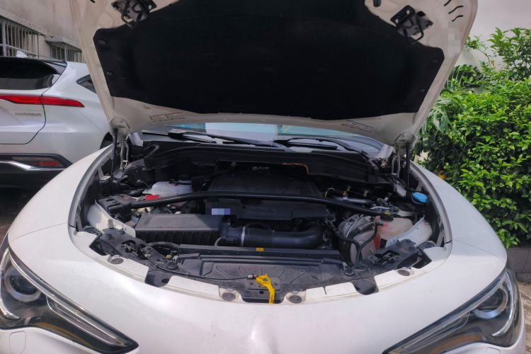 Used Alfa Romeo Stelvio 2017 2.0T 200HP Elite Edition Engine Bay