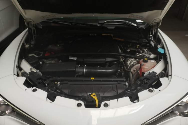 Used Alfa Romeo Stelvio 2017 2.0T 200HP Elite Edition Engine Bay