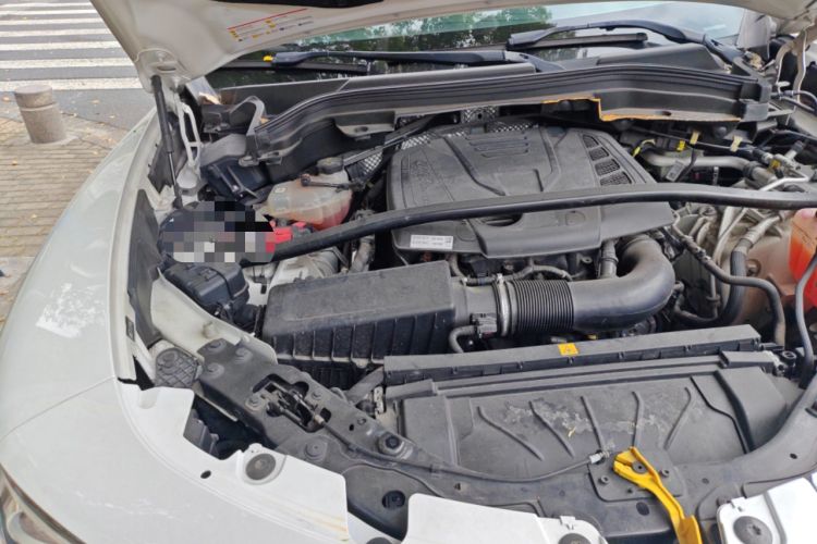 Used Alfa Romeo Stelvio 2017 2.0T 200HP Luxury Edition Engine Bay Right