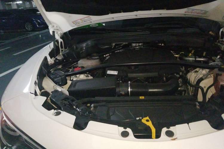 Used Alfa Romeo Stelvio 2017 2.0T 200HP Elite Edition Engine Bay Right