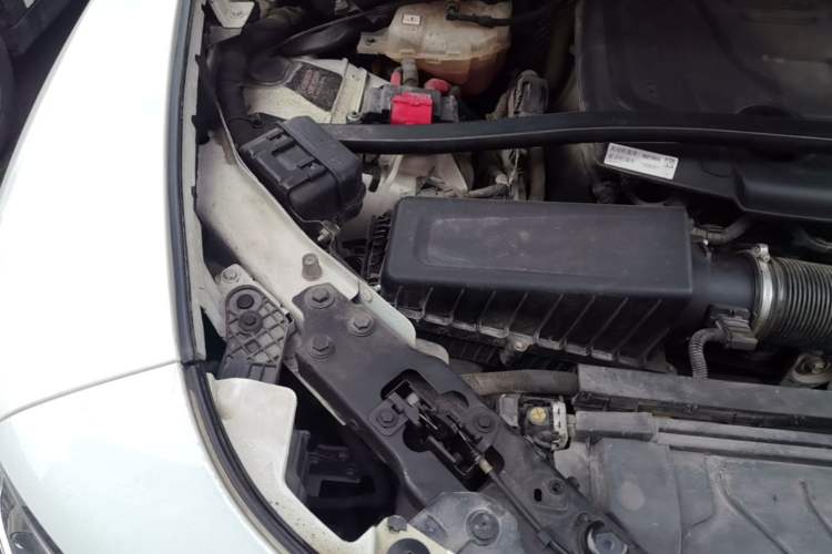Used Alfa Romeo Stelvio 2017 2.0T 200HP Luxury Edition Engine Bay Right