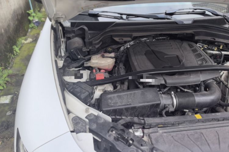 Used Alfa Romeo Stelvio 2017 2.0T 200HP Luxury Edition Engine Bay Right