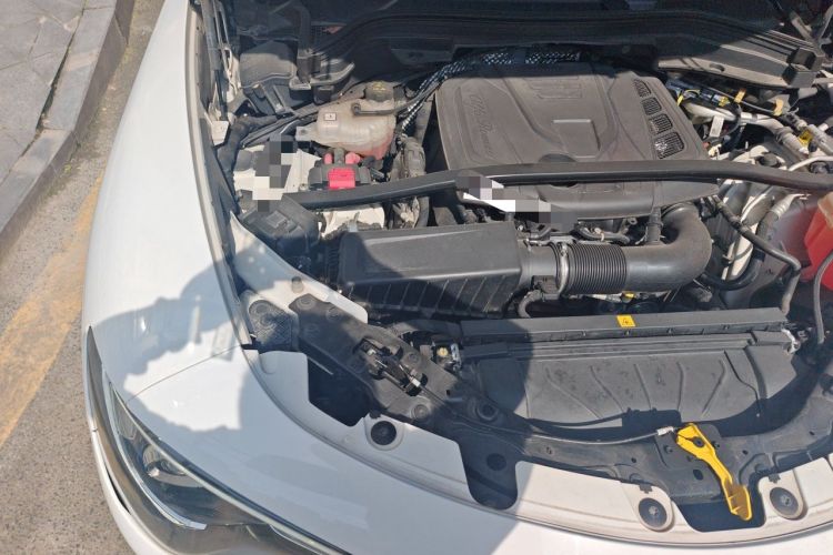 Used Alfa Romeo Stelvio 2017 2.0T 200HP Luxury Edition Engine Bay Right