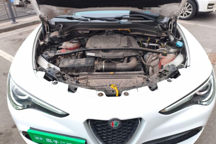 Used Alfa Romeo Stelvio 2017 2.0T 200HP Luxury Edition Engine Bay