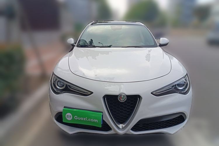 Used Alfa Romeo Stelvio 2017 2.0T 200HP Elite Edition Exterior 1