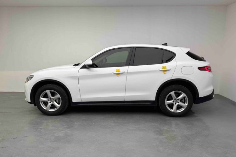 Used Alfa Romeo Stelvio 2017 2.0T 200HP Elite Edition Exterior 10