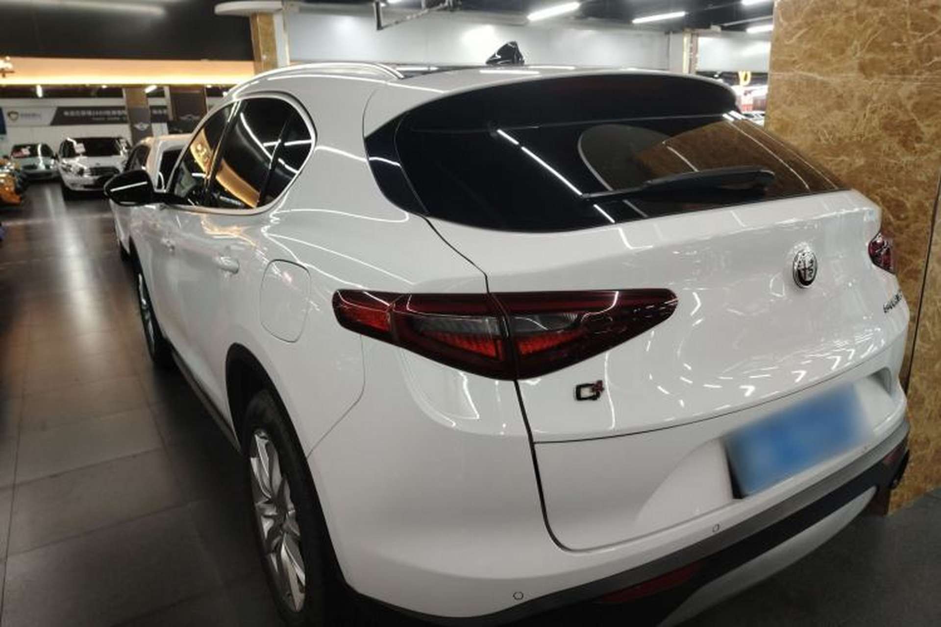Used Alfa Romeo Stelvio 2017 2.0T 200HP Luxury Edition Exterior 2