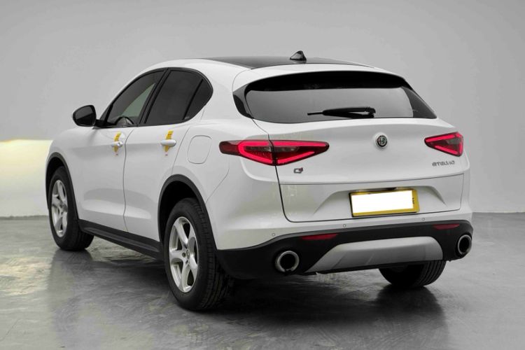 Used Alfa Romeo Stelvio 2017 2.0T 200HP Elite Edition Exterior 4