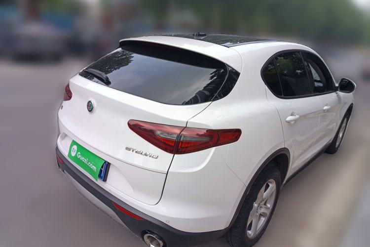 Used Alfa Romeo Stelvio 2017 2.0T 200HP Elite Edition Exterior 5