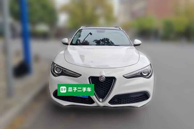 Used Alfa Romeo Stelvio 2017 2.0T 200HP Luxury Edition Front