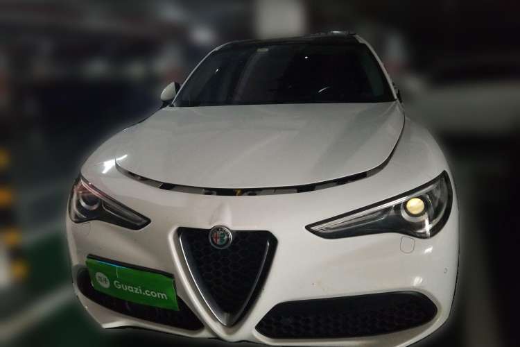Used Alfa Romeo Stelvio 2017 2.0T 200HP Elite Edition Front