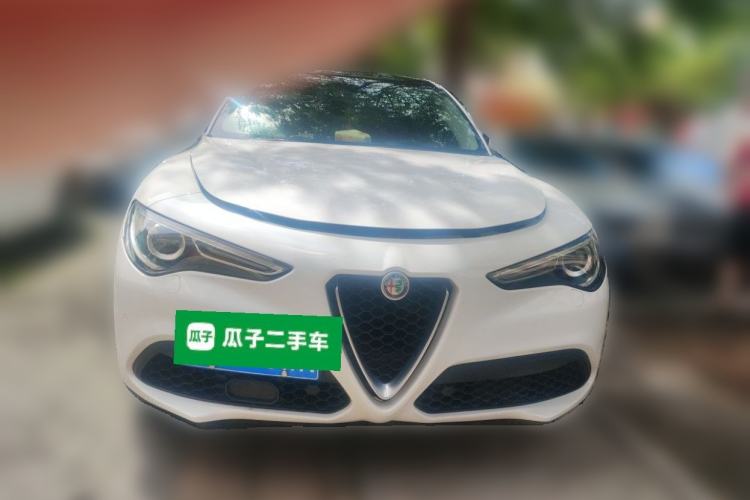 Used Alfa Romeo Stelvio 2017 2.0T 200HP Elite Edition Front