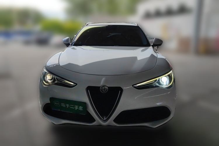 Used Alfa Romeo Stelvio 2017 2.0T 280HP Luxury Edition Front