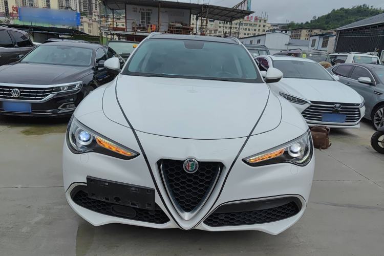 Used Alfa Romeo Stelvio 2017 2.0T 200HP Luxury Edition Front