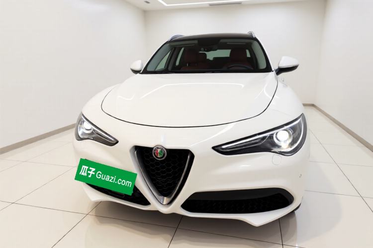 Used Alfa Romeo Stelvio 2017 2.0T 200HP Luxury Edition Front