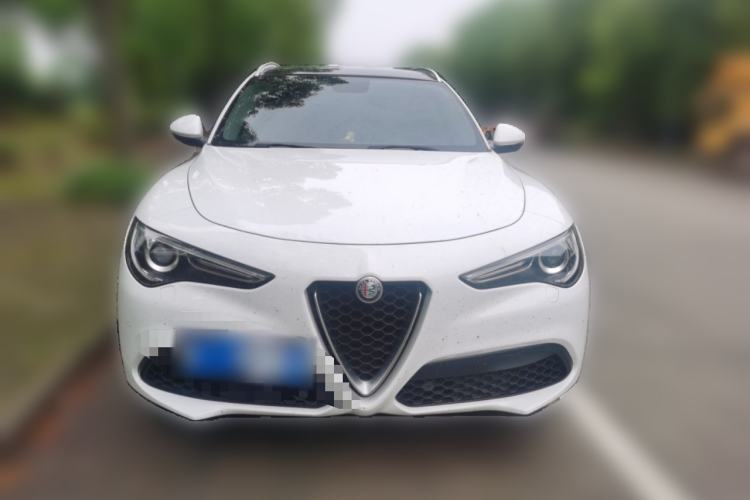 Used Alfa Romeo Stelvio 2017 2.0T 280HP Luxury Edition Front