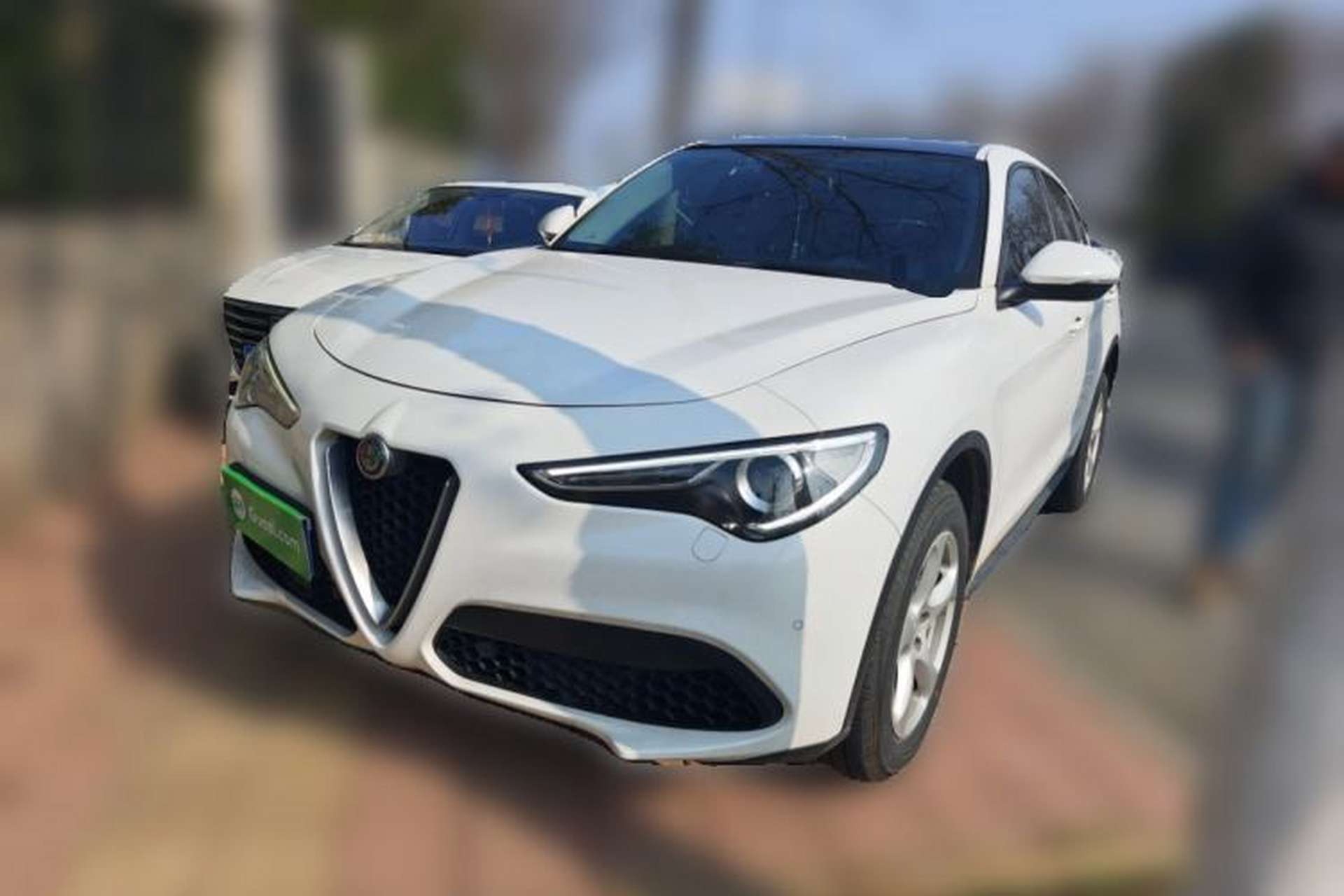 Used Alfa Romeo Stelvio 2017 2.0T 200HP Elite Edition Front Left 45 Deg