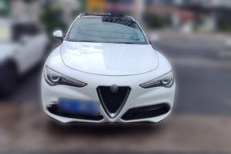Used Alfa Romeo Stelvio 2017 2.0T 200HP Luxury Edition Front