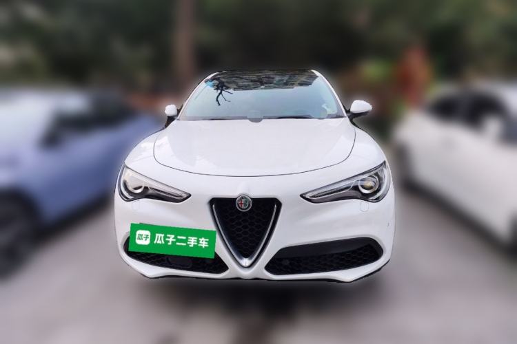 Used Alfa Romeo Stelvio 2017 2.0T 200HP Elite Edition Front