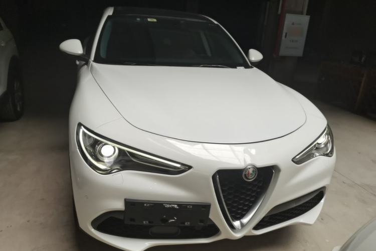Used Alfa Romeo Stelvio 2017 2.0T 200HP Elite Edition Front