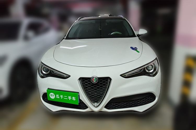Used Alfa Romeo Stelvio 2017 2.0T 200HP Luxury Edition Front